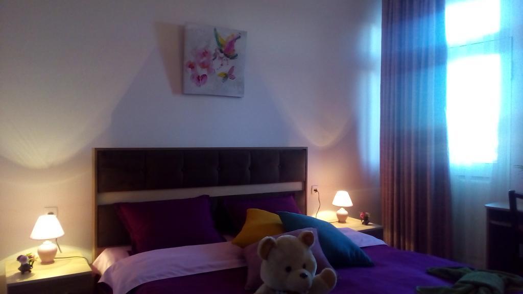 Guesthouse Honeymoon ซิคนาคี ภายนอก รูปภาพ