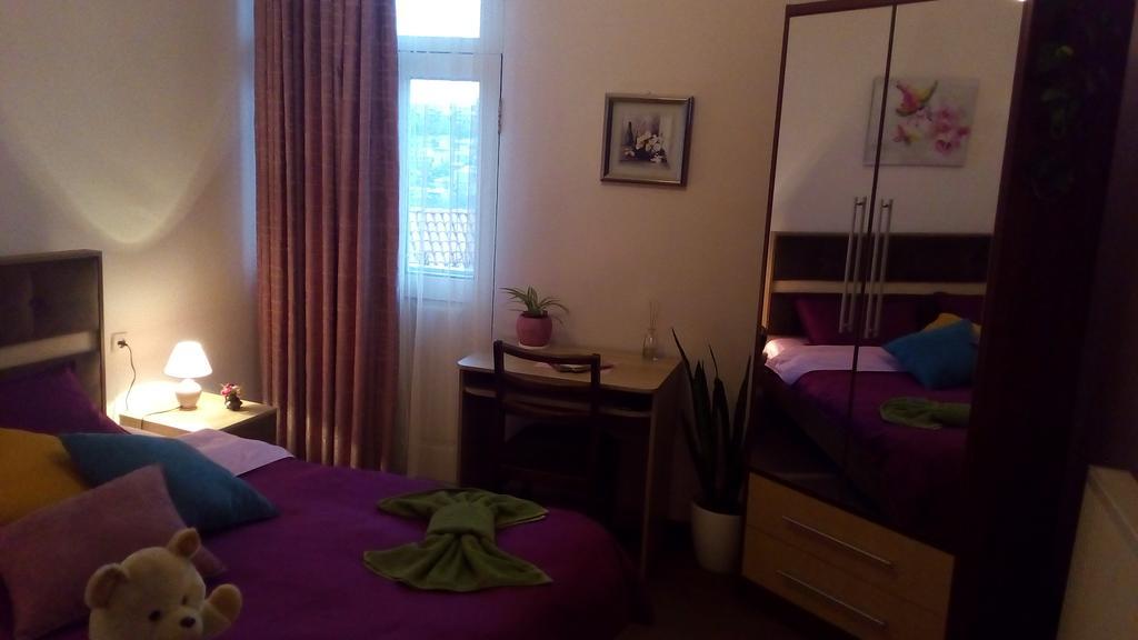 Guesthouse Honeymoon ซิคนาคี ภายนอก รูปภาพ