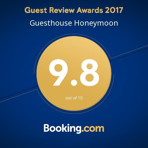 Guesthouse Honeymoon ซิคนาคี ภายนอก รูปภาพ