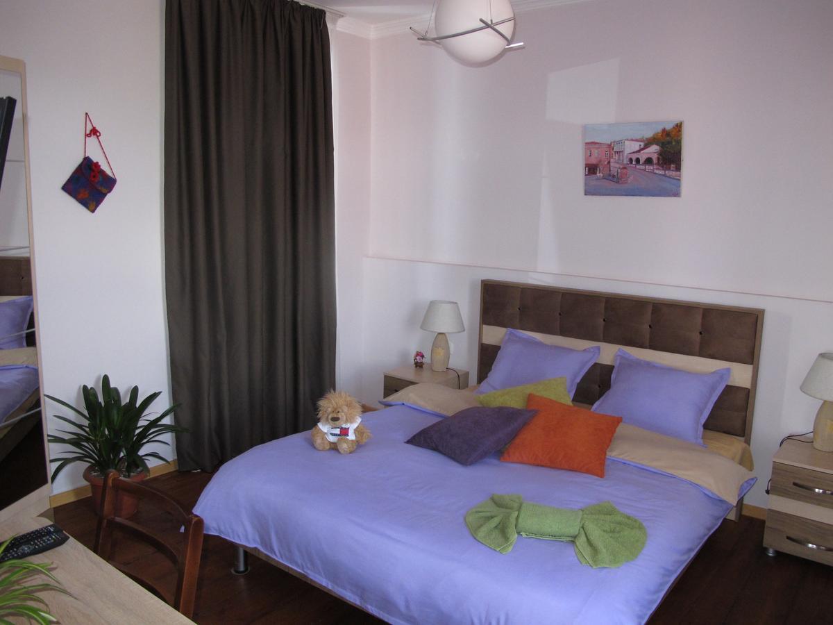 Guesthouse Honeymoon ซิคนาคี ภายนอก รูปภาพ