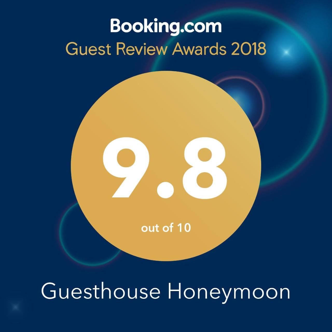 Guesthouse Honeymoon ซิคนาคี ภายนอก รูปภาพ